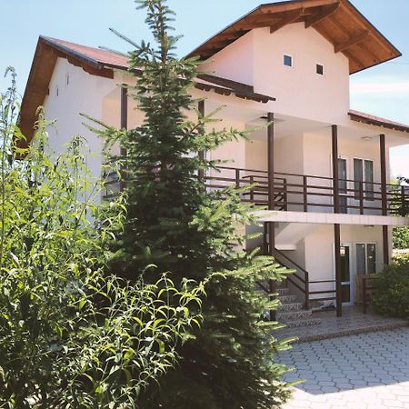 Guest House Leto Dolinka Екстериор снимка