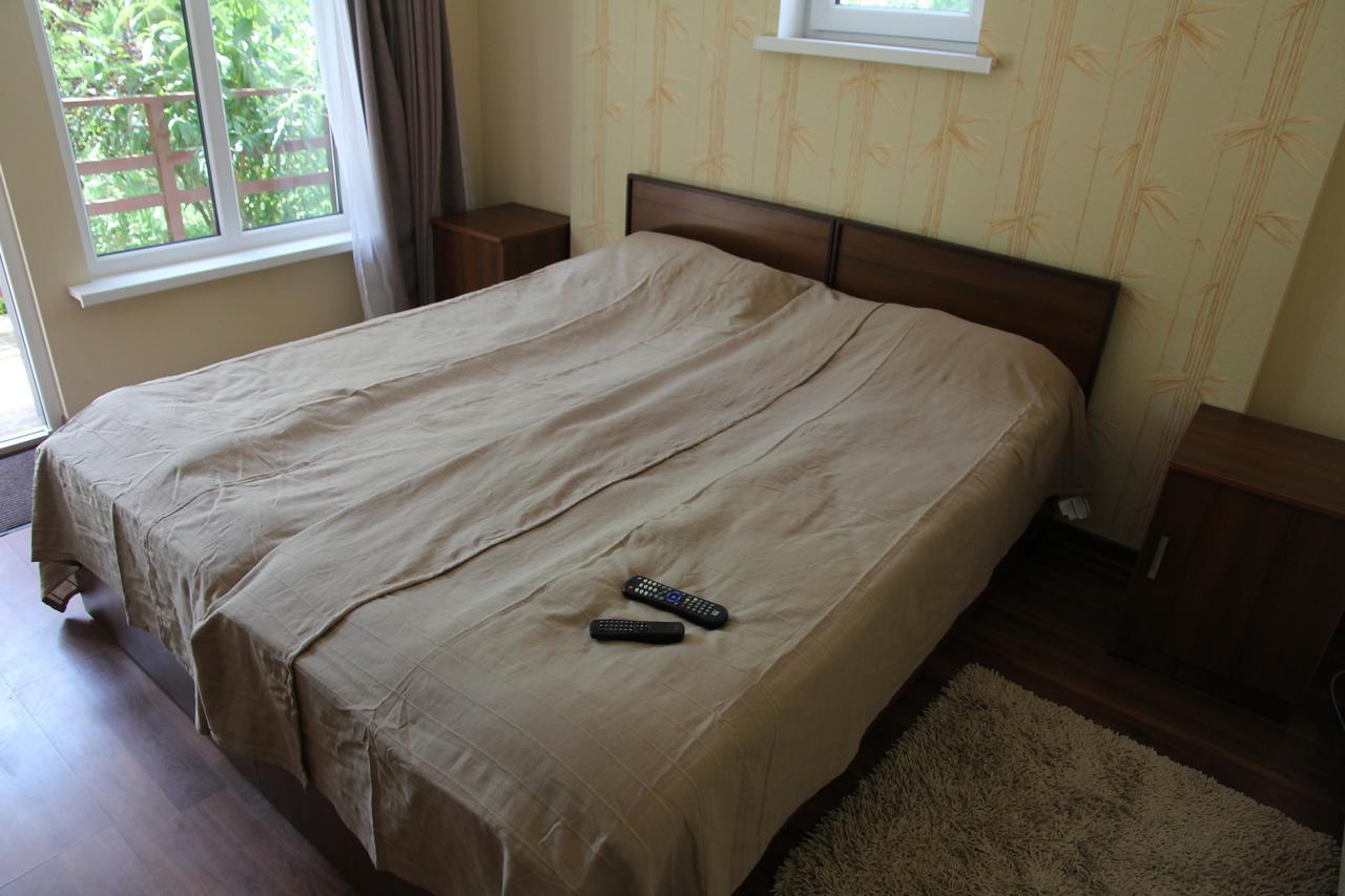 Guest House Leto Dolinka Екстериор снимка